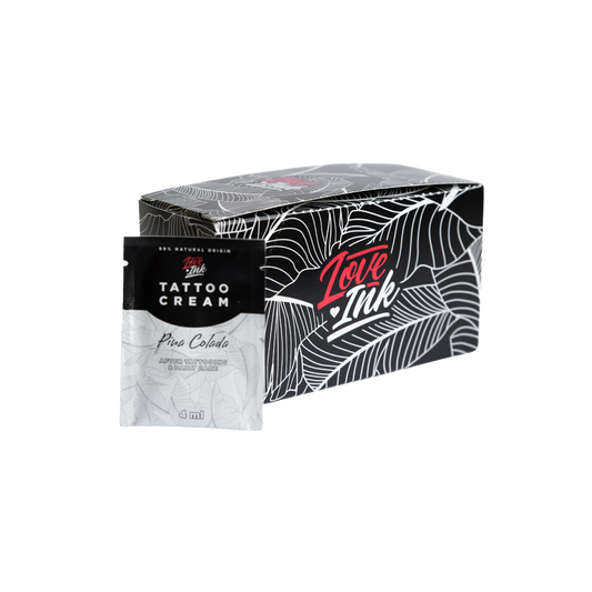 Vzorci kreme za tetoviranje v majhni škatlici